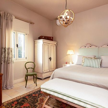 Villa Mantilari Wine Estate 7 Apartments 2 Private Pools 1 Heated Tennis Court Fitness Center Archanes Luaran gambar