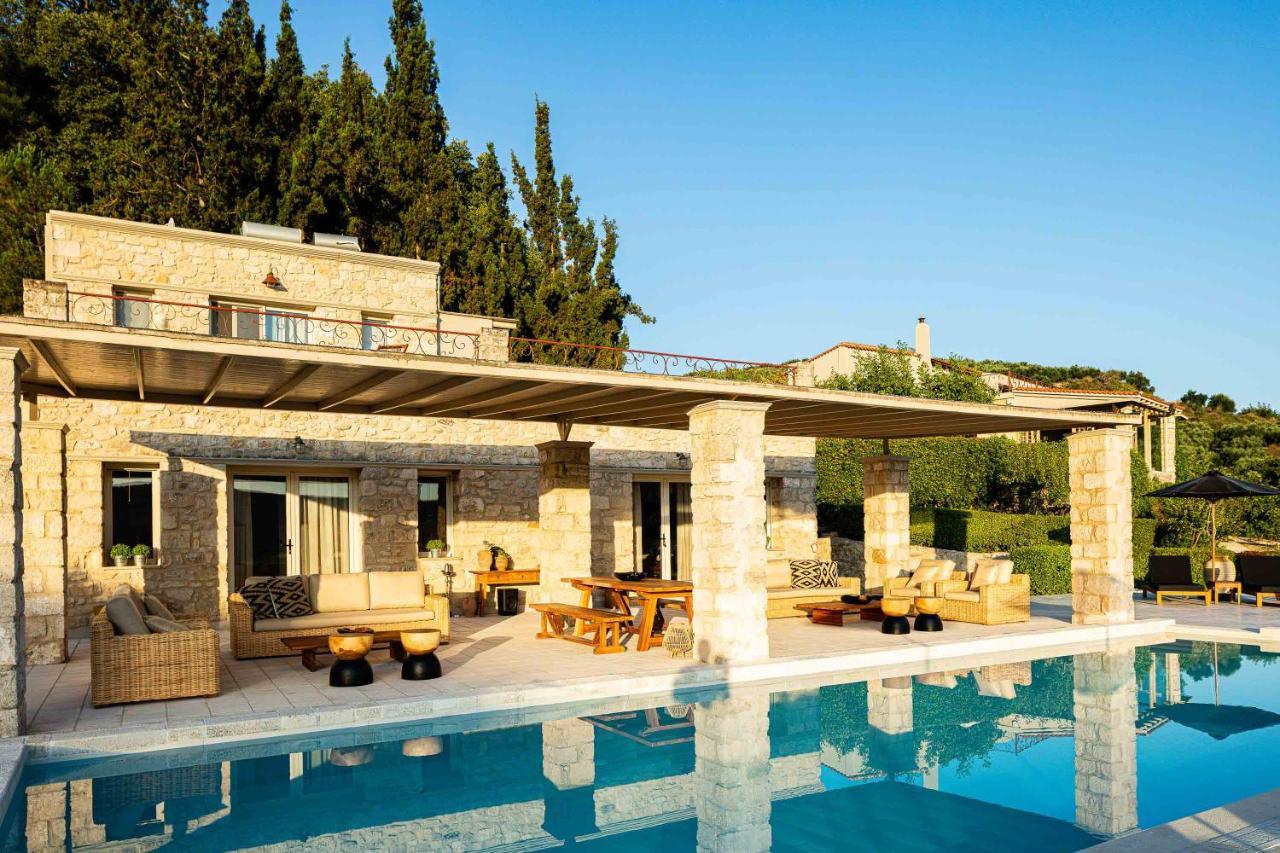 Villa Mantilari Wine Estate 7 Apartments 2 Private Pools 1 Heated Tennis Court Fitness Center Archanes Luaran gambar
