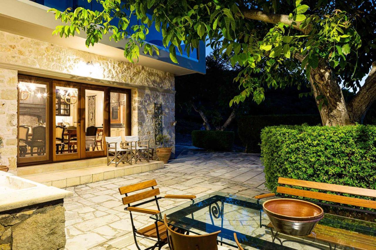 Villa Mantilari Wine Estate 7 Apartments 2 Private Pools 1 Heated Tennis Court Fitness Center Archanes Luaran gambar