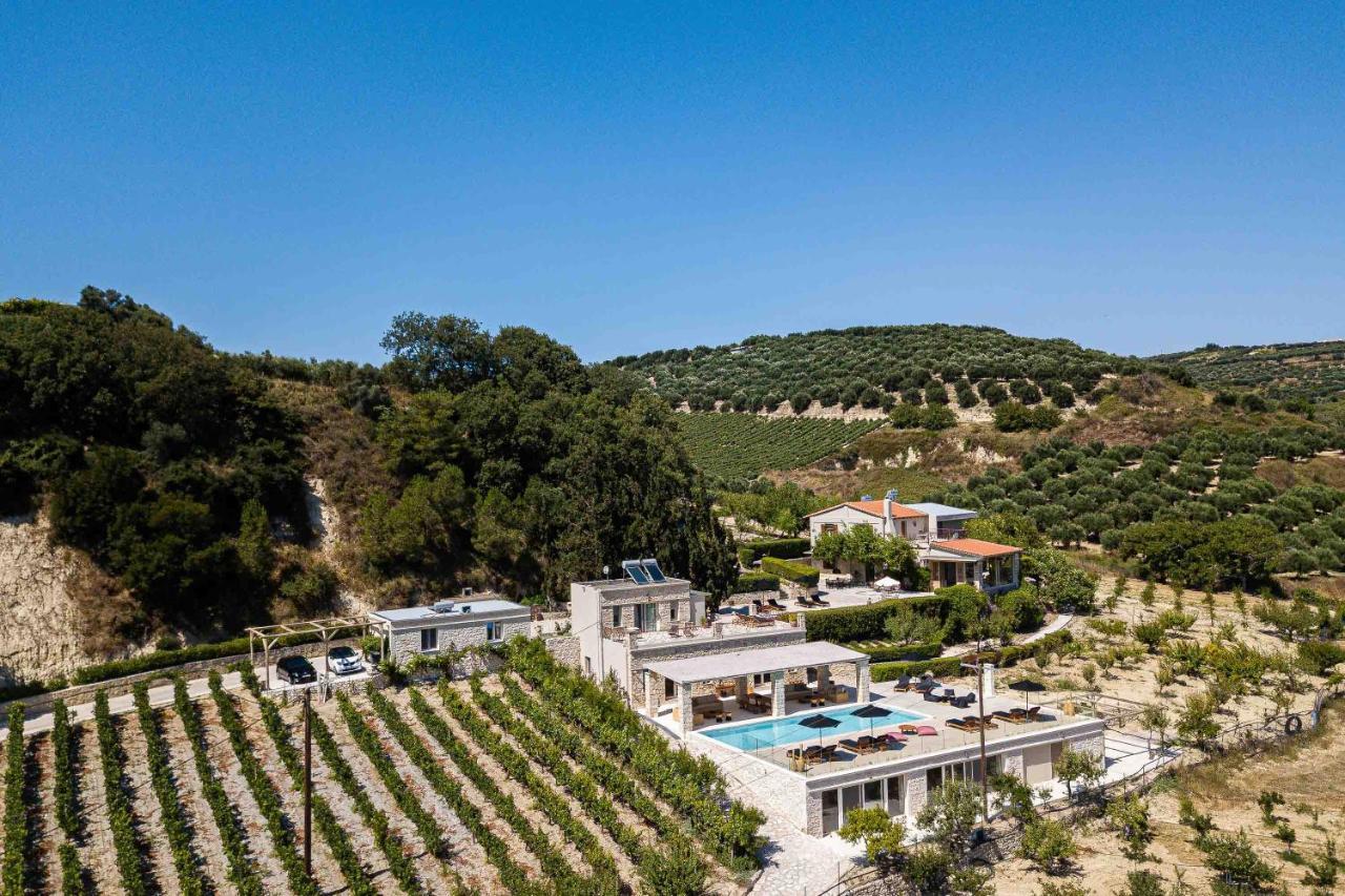 Villa Mantilari Wine Estate 7 Apartments 2 Private Pools 1 Heated Tennis Court Fitness Center Archanes Luaran gambar