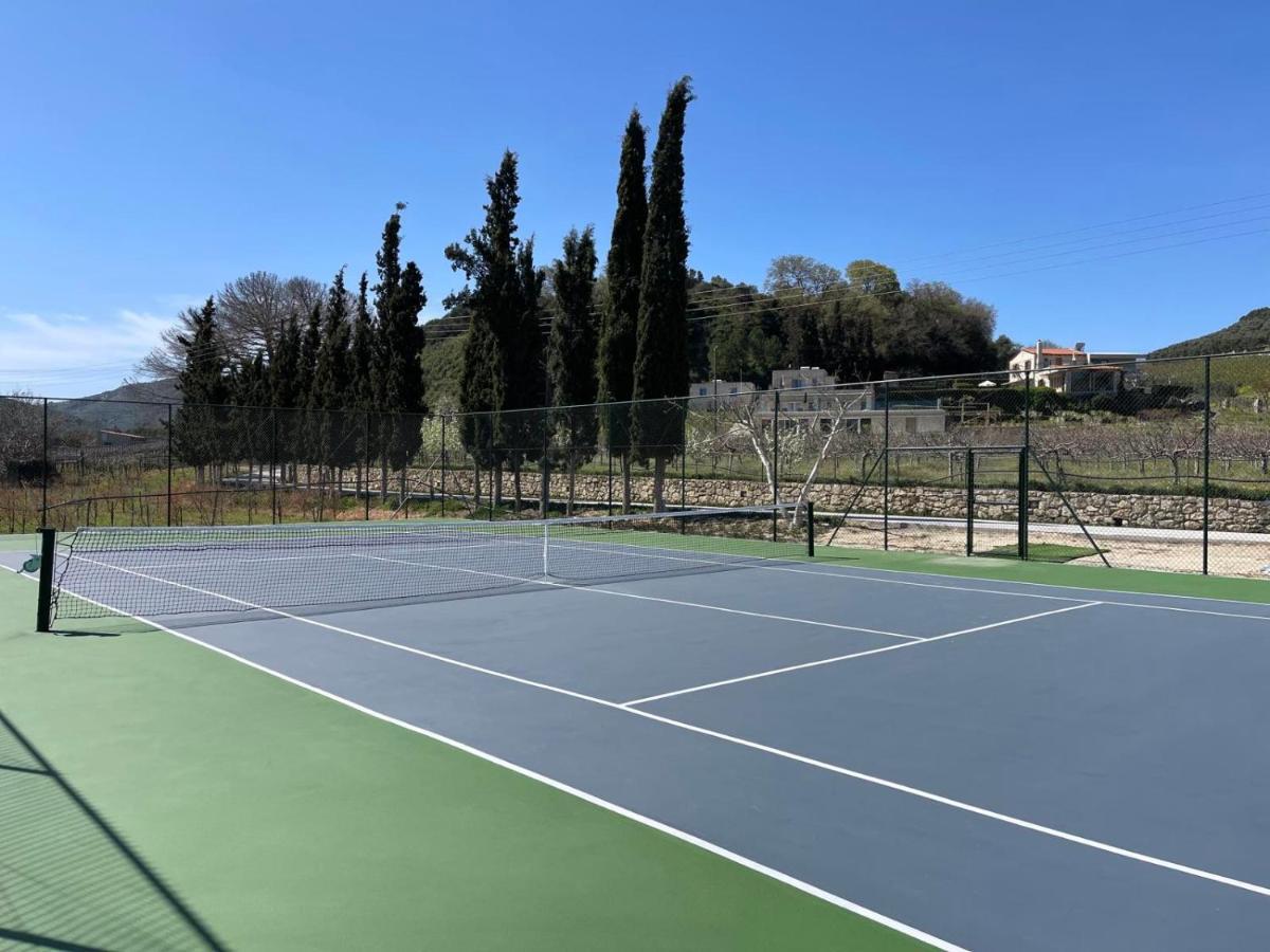 Villa Mantilari Wine Estate 7 Apartments 2 Private Pools 1 Heated Tennis Court Fitness Center Archanes Luaran gambar